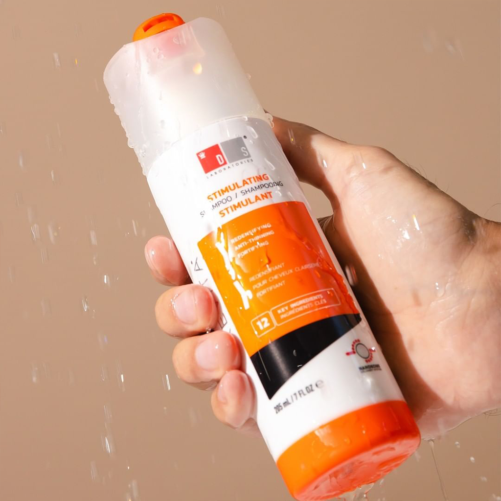 DS Laboratories Revita Shampoo mod hårtab shower